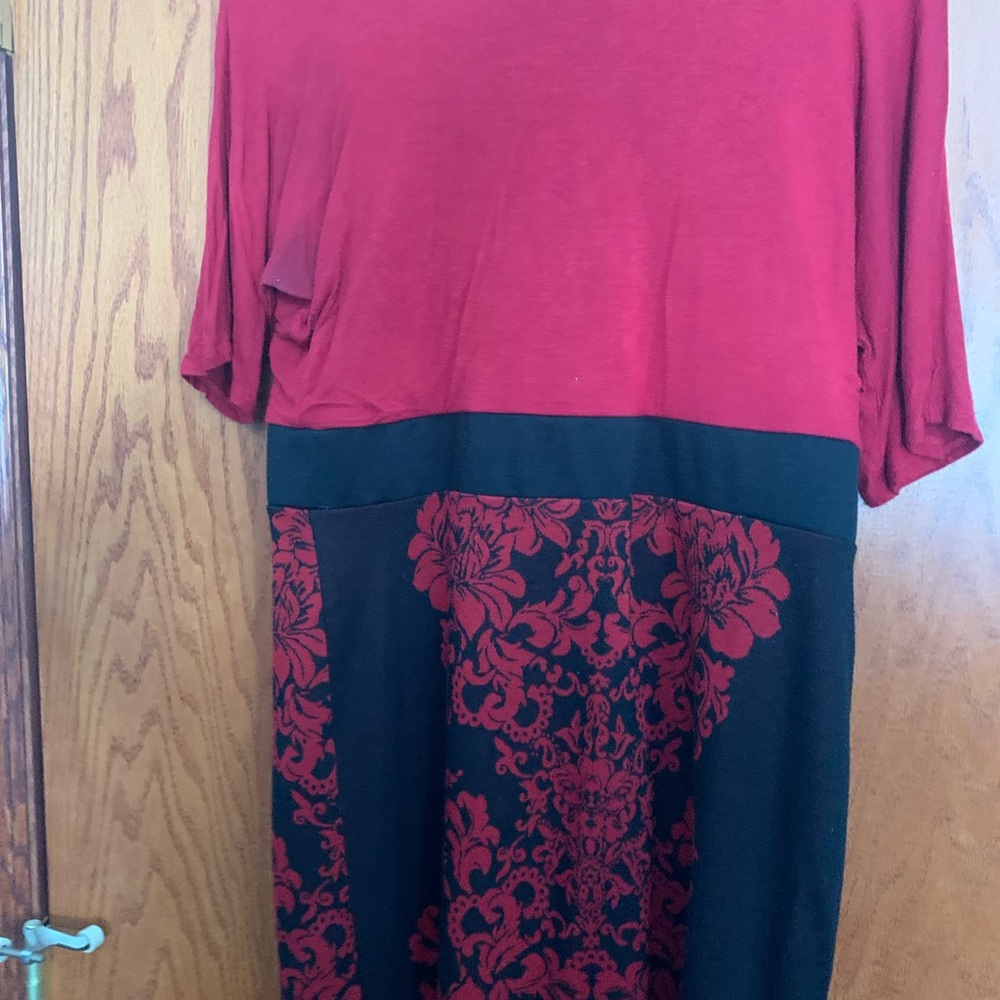 Red and black large dress from Venus